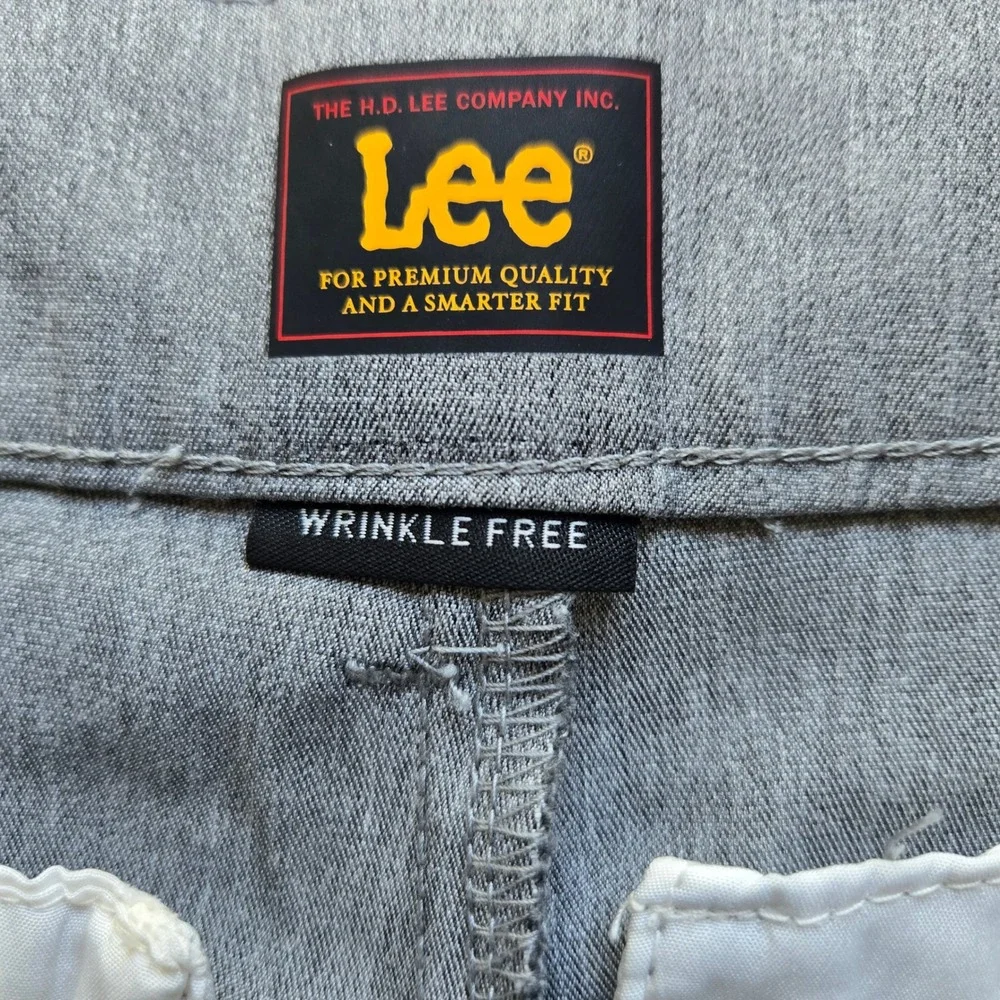 Lee Women's Gray Wrinkle Free Straight Leg Dress‎ Pants Size 8 M Office Travel